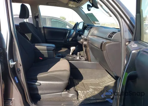 2021 Toyota 4Runner Trd Off Road z USA, uszkodzony, nr VIN JTEPU5JR2M5907110